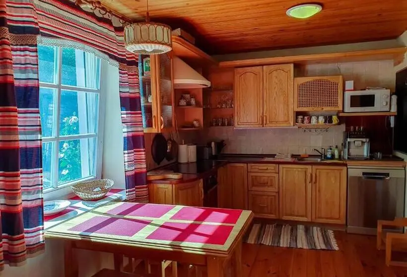 اتاق لوکس, Waterfront Villa Artvė With Sauna   Self Check In