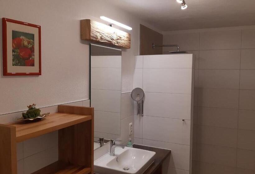 침실 1개 아파트, Brüglhuberhof