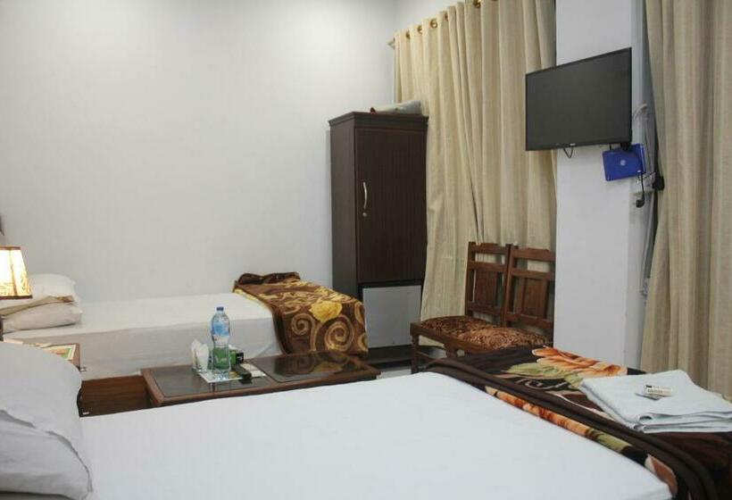 اتاق استاندارد با چشم‌انداز باغ, Pakistan Club Inn