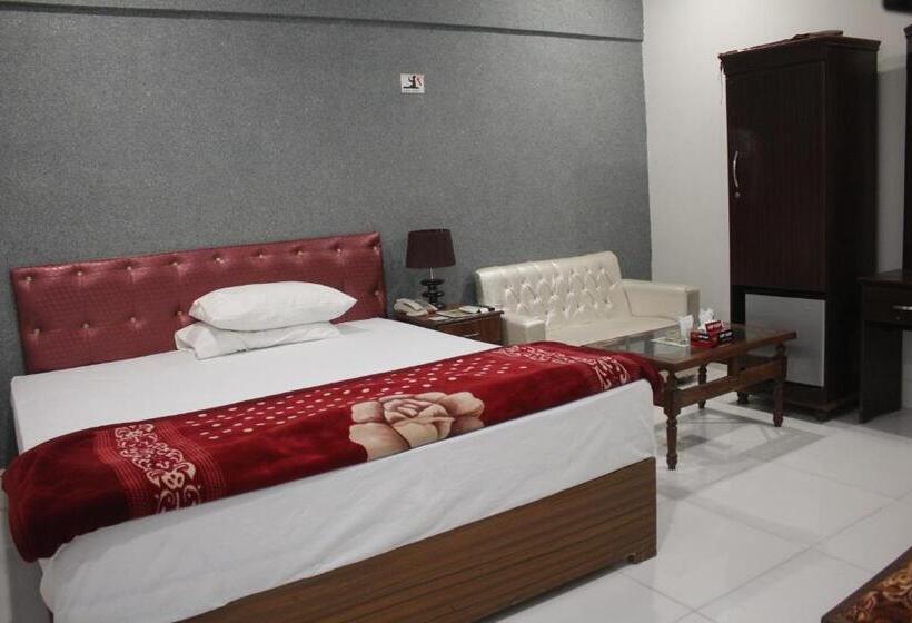 اتاق لوکس, Pakistan Club Inn