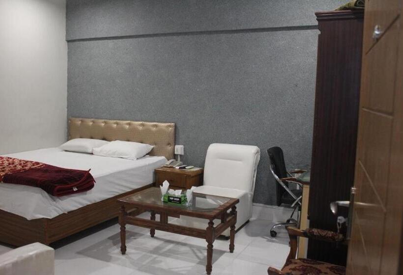 اتاق لوکس, Pakistan Club Inn