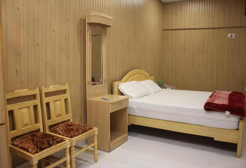 اتاق لوکس, Pakistan Club Inn