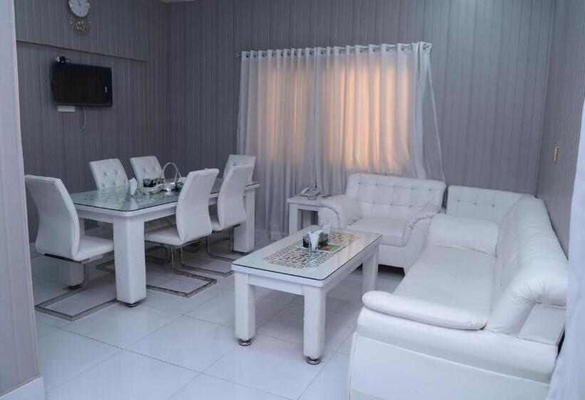 سوییت, Pakistan Club Inn