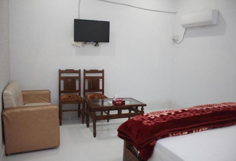 اتاق لوکس, Pakistan Club Inn