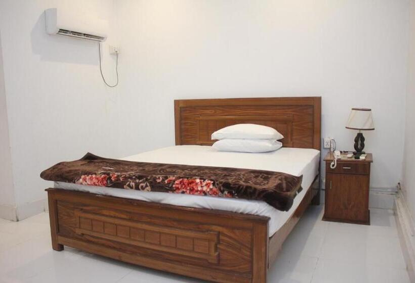 اتاق لوکس, Pakistan Club Inn