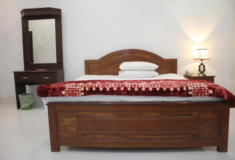 اتاق لوکس, Pakistan Club Inn