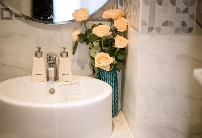 اتاق لوکس, The View