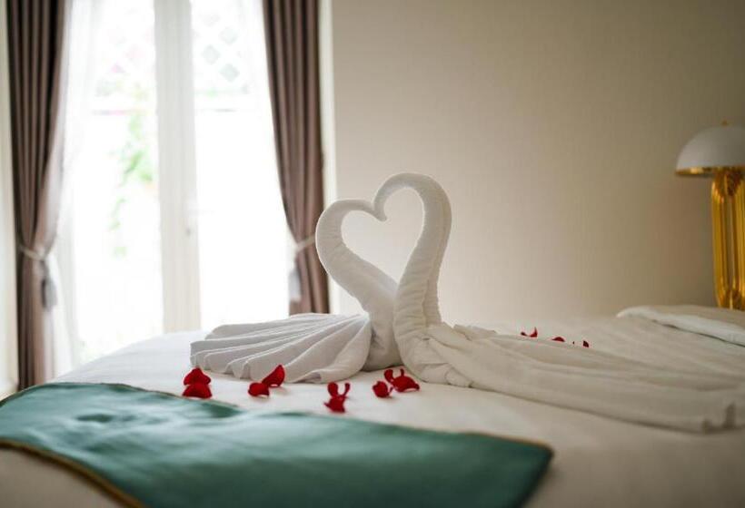 اتاق لوکس, The View