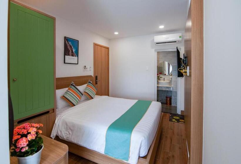 اتاق استاندارد با بالکن, The View