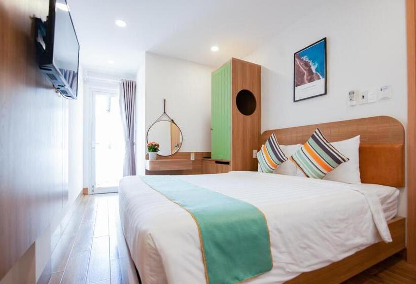 اتاق استاندارد با بالکن, The View