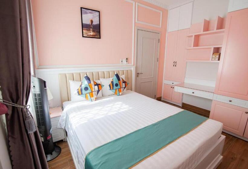 سوئیت 2 خوابه, The View