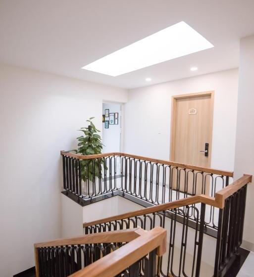 ویلای 1 خوابه, The View