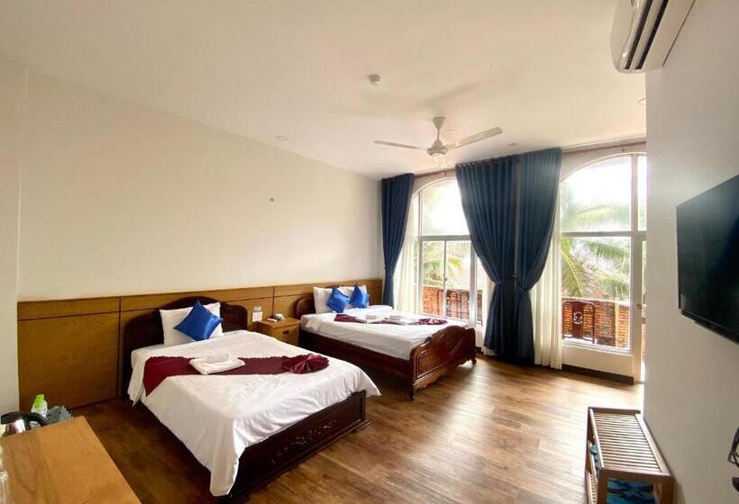 اتاق لوکس سه تخته, Kega Lighthouse Resort Bình Thuận