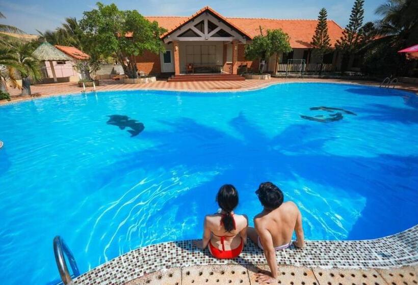 اتاق استاندارد سه تخته با چشم‌انداز باغ, Kega Lighthouse Resort Bình Thuận