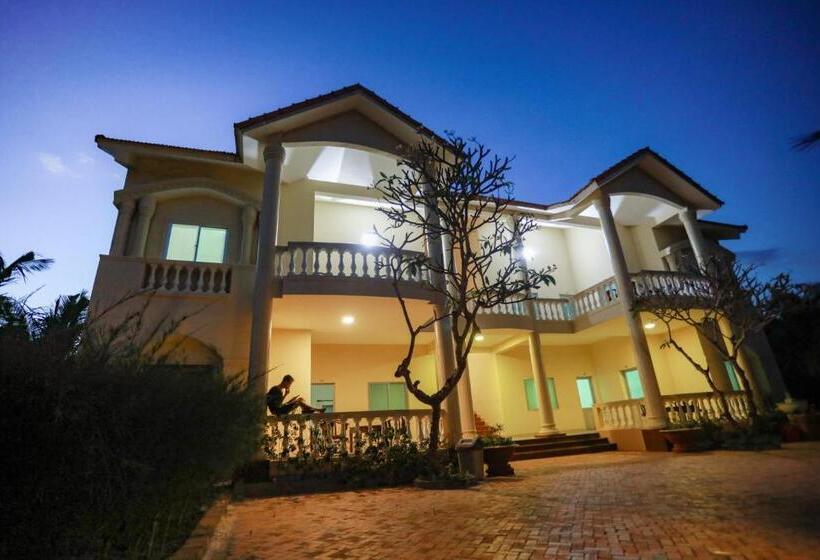 اتاق خانوادگی با چشم‌انداز باغ, Kega Lighthouse Resort Bình Thuận