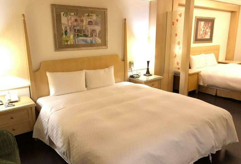 اتاق خانوادگی, Mumu Motel