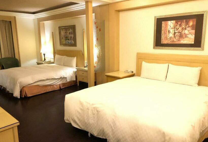 اتاق خانوادگی, Mumu Motel