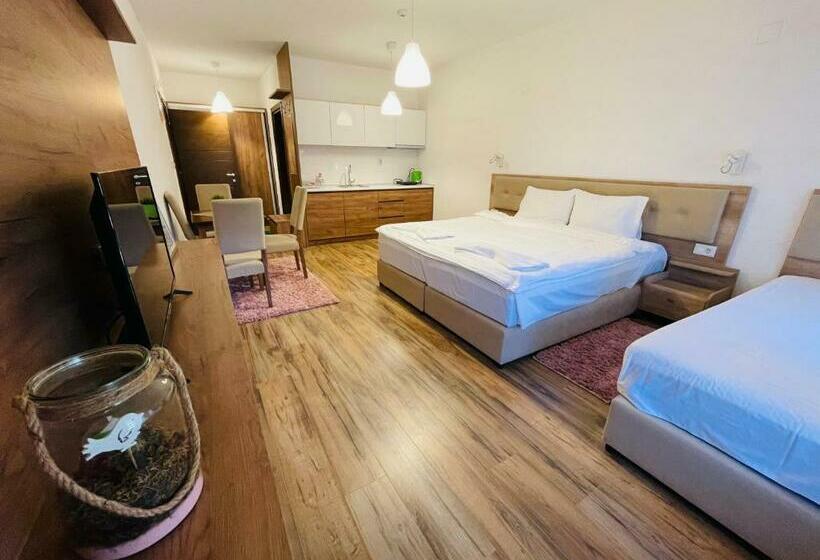 سوییت جونیور, Fuk Tak Apartmani&restoran