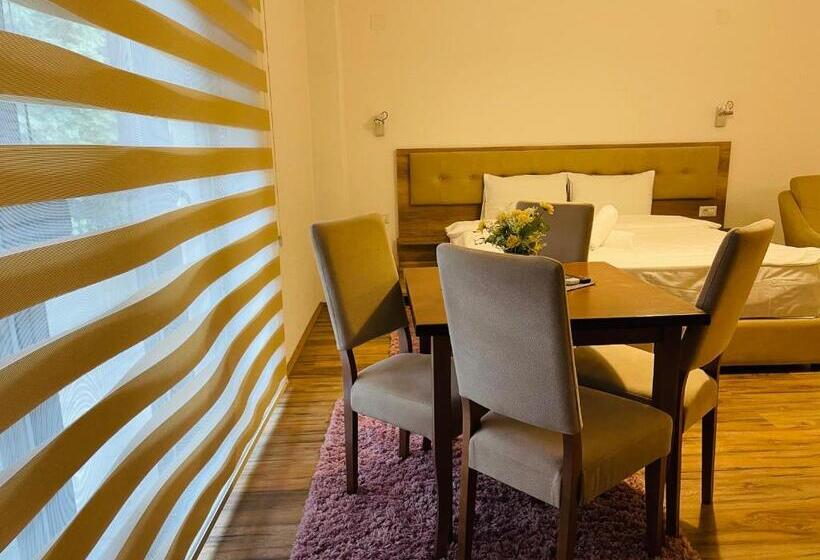 آپارتمان 1 خوابه با تراس, Fuk Tak Apartmani&restoran