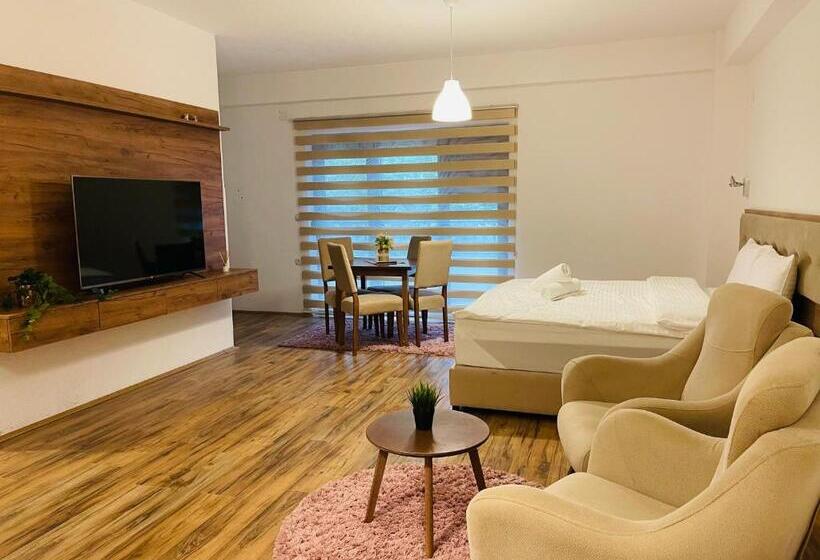 آپارتمان 1 خوابه با تراس, Fuk Tak Apartmani&restoran