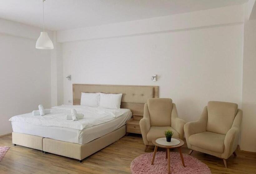 آپارتمان 1 خوابه با تراس, Fuk Tak Apartmani&restoran