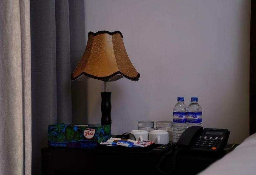 标准三人间, Village Hotel Northern Point