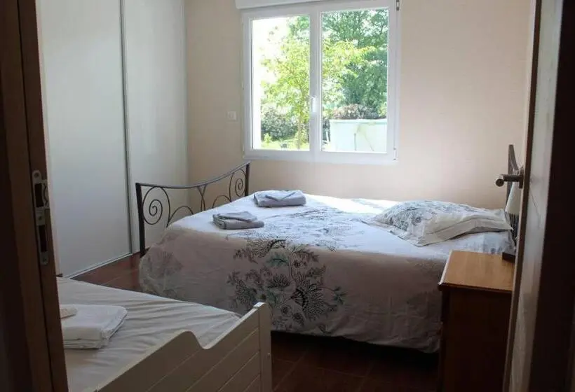 Standard Kolmen Hengen Huone, B&b La Lyre