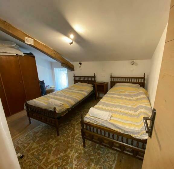 Family Suite, Bachellerie