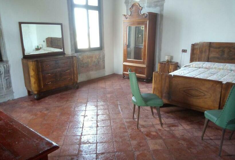 חדר דלוקס, La Gastaldia