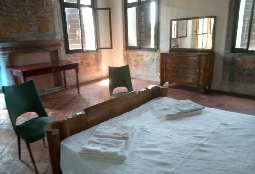 חדר דלוקס, La Gastaldia