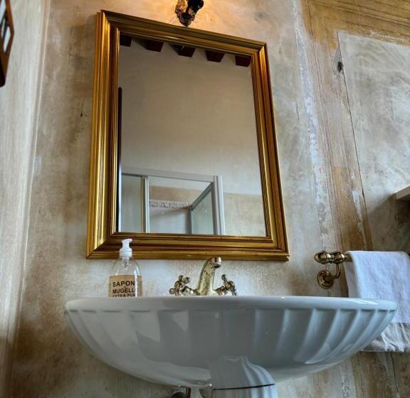 חדר סופריור, La Gastaldia