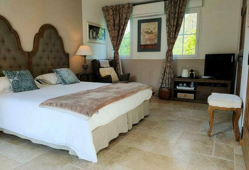 Номер Deluxe Кровать Кинг, Le Clos Bel Ami