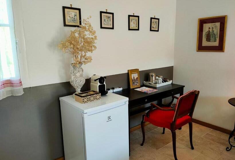 스탠다드 룸 킹사이즈 침대, Le Clos Bel Ami