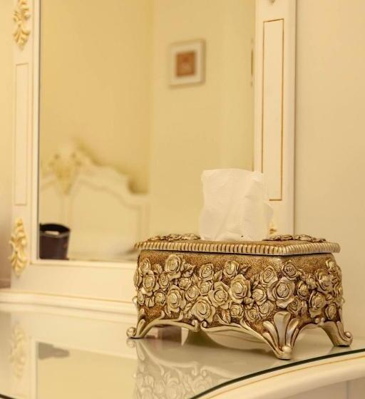 اتاق استاندارد چهار تخته, Deja Vu B&b