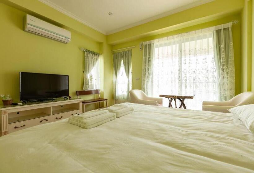اتاق استاندارد, Deja Vu B&b