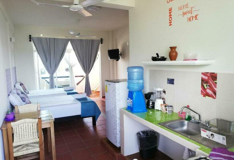 إستديو قياسى مطل على حمام السباحة, Casa Puerto Bonito & Private Coworking