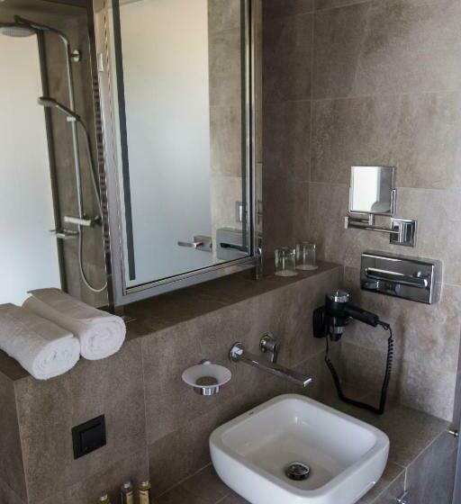 اتاق استاندارد با تخت بزرگ, Castel Mimi Wine Resort