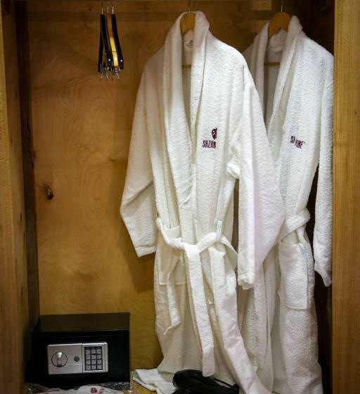 اتاق استاندارد, Ethno Sazano