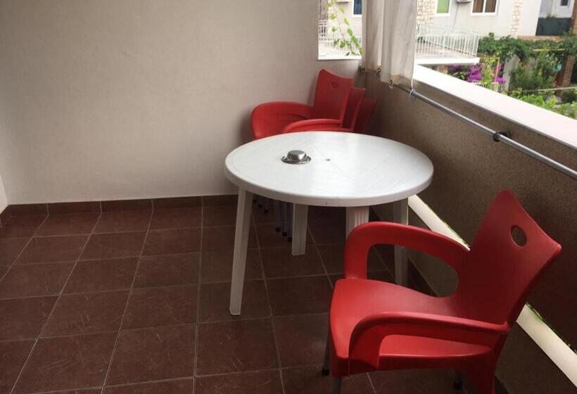 اتاق استاندارد چهار تخته, Apartmani Vuković