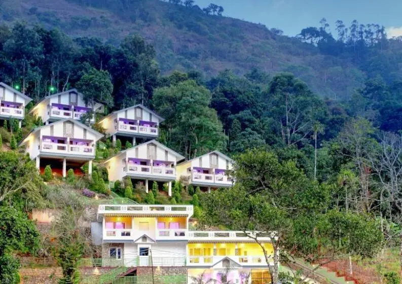 キングサイズベッドのスタンダードルーム, Blossom Hill Munnar
