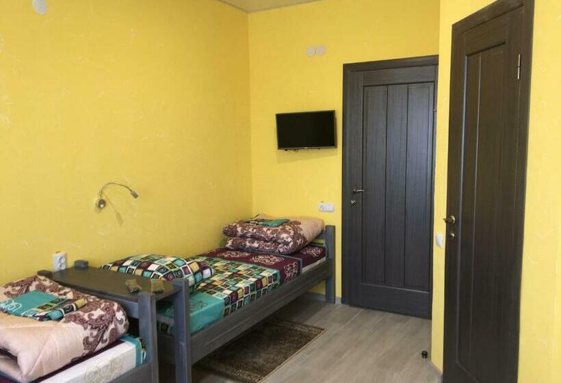 コンフォートトリプルルーム, мини отель,хостел кенгуру