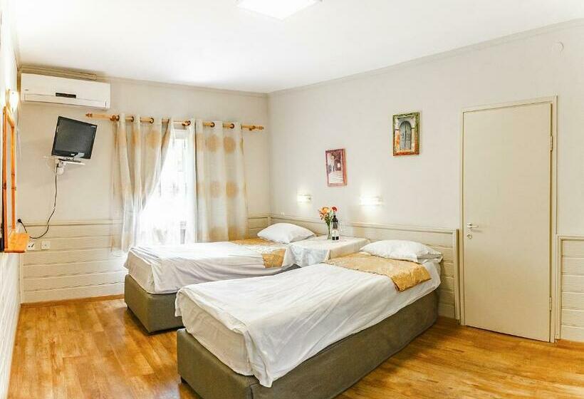 豪华工作室, Serenity In The Mountains