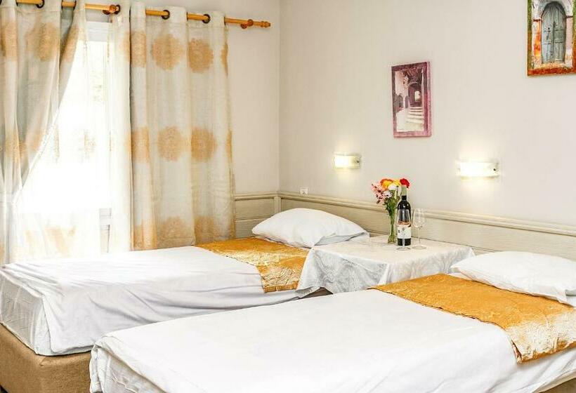 豪华工作室, Serenity In The Mountains