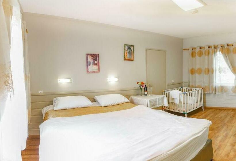 豪华工作室, Serenity In The Mountains