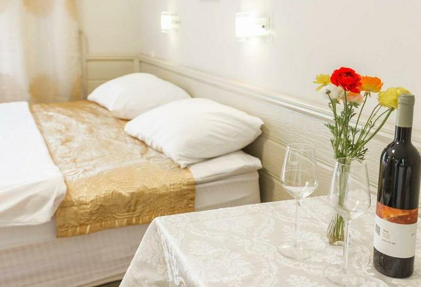 豪华工作室, Serenity In The Mountains