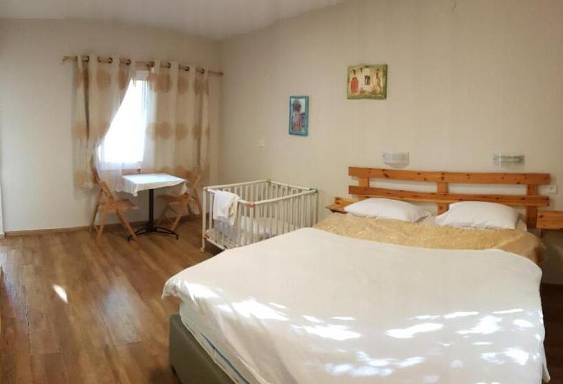 豪华工作室, Serenity In The Mountains