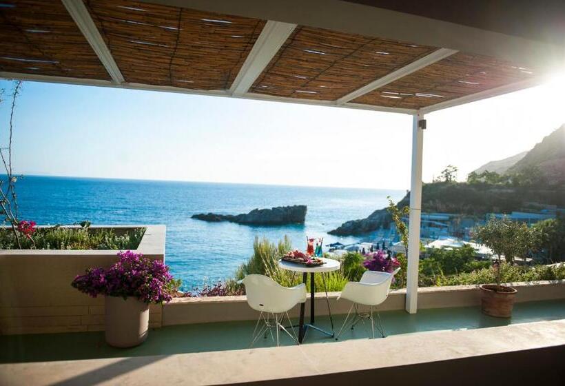 Трехместный Номер Deluxe Вид на Море, Folie Marine Beach Hotel Club