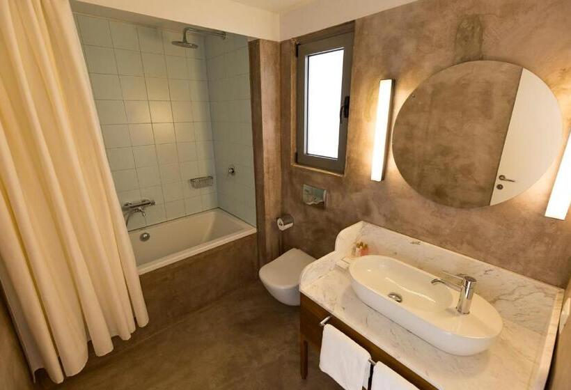 Трехместный Номер Deluxe Вид на Море, Folie Marine Beach Hotel Club