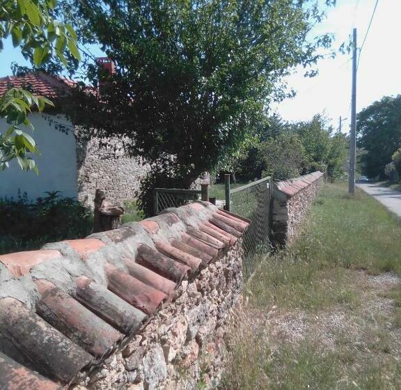 スーペリアの4人部屋, Granichar 2 Boats