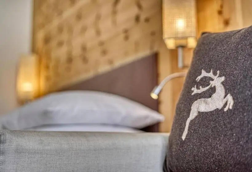 庭の見えるバルコニー月スタンダードルーム, Brunelle Seiser Alm Lodge
